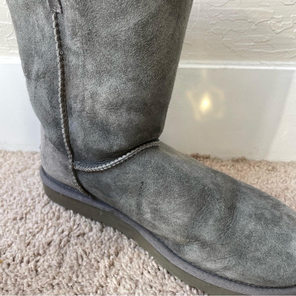 Ugg Bailey Button II Boot - Picture 5 of 5